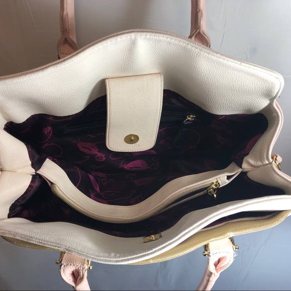 Betsey Johnson Purse Handbag heart white leather - Picture 4 of 8